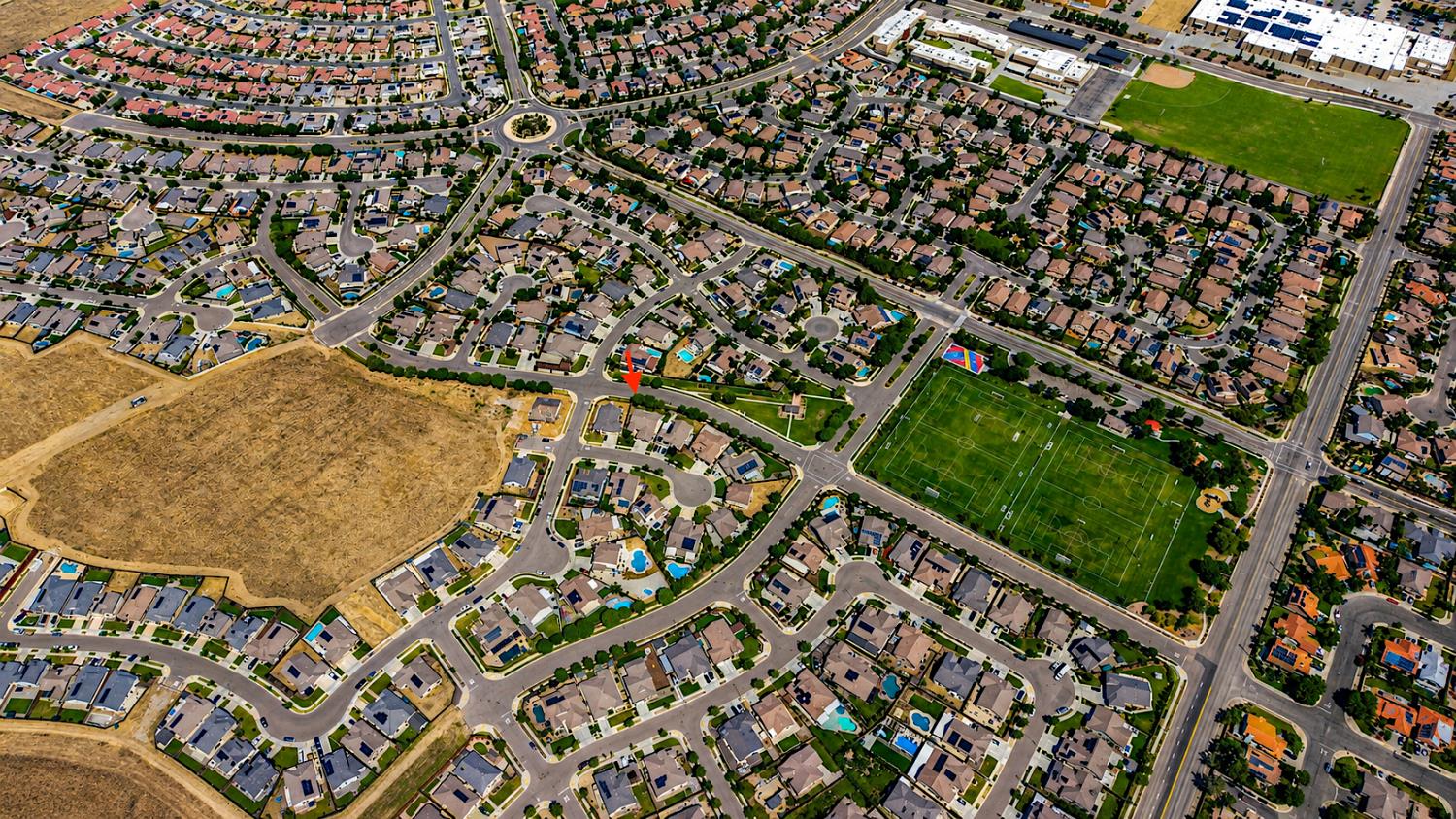 1176 Obsidian Ct, Los Banos, CA 93635