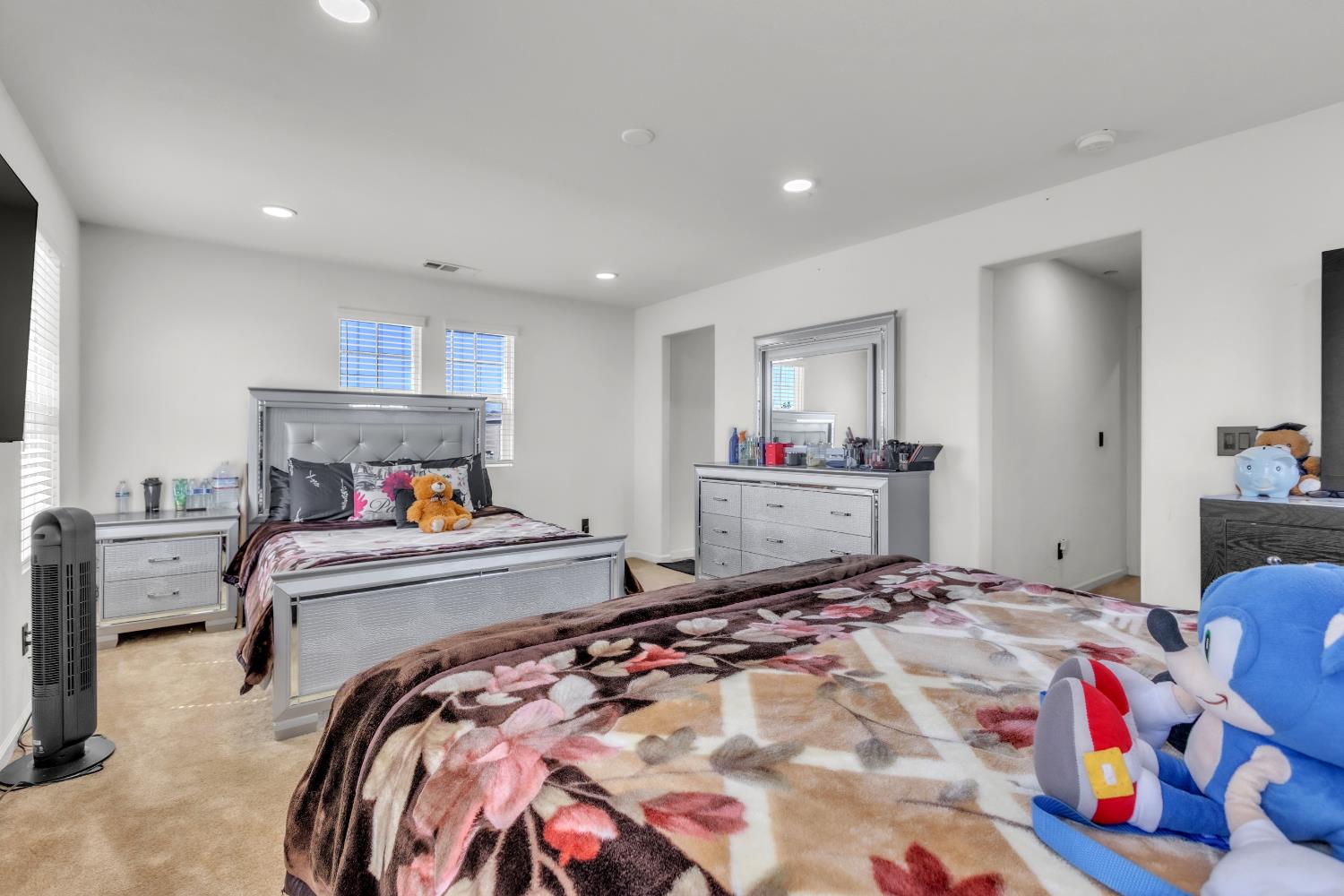 1807 W Woodward Ave, Manteca, CA 95337