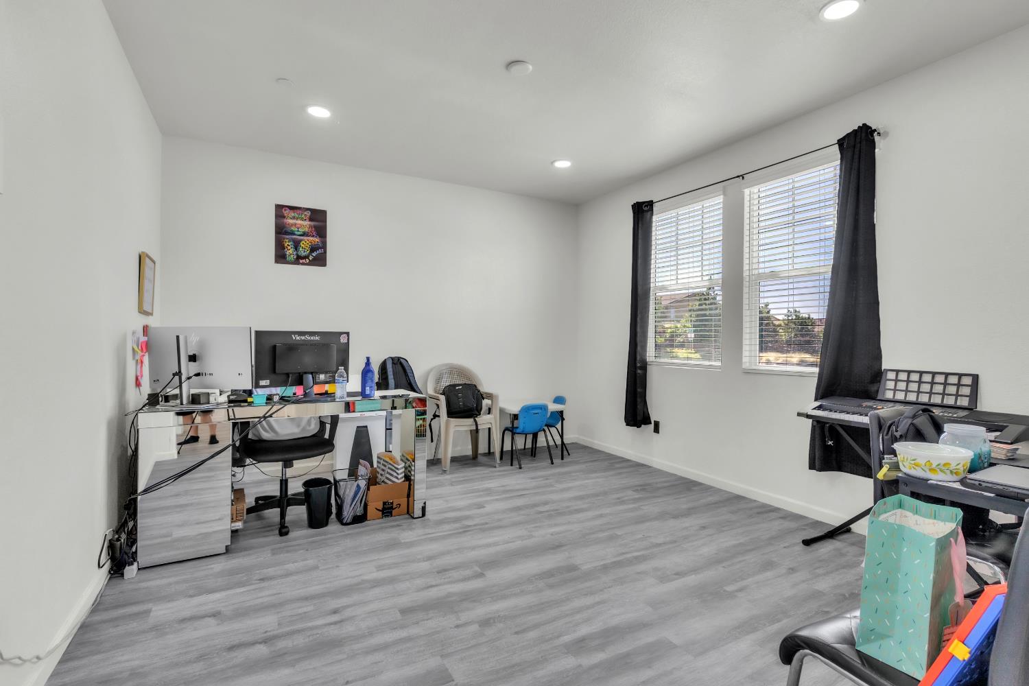 1807 W Woodward Ave, Manteca, CA 95337