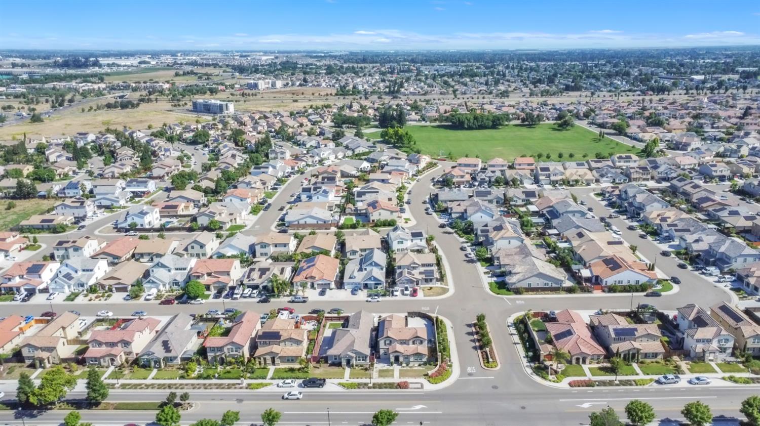1807 W Woodward Ave, Manteca, CA 95337