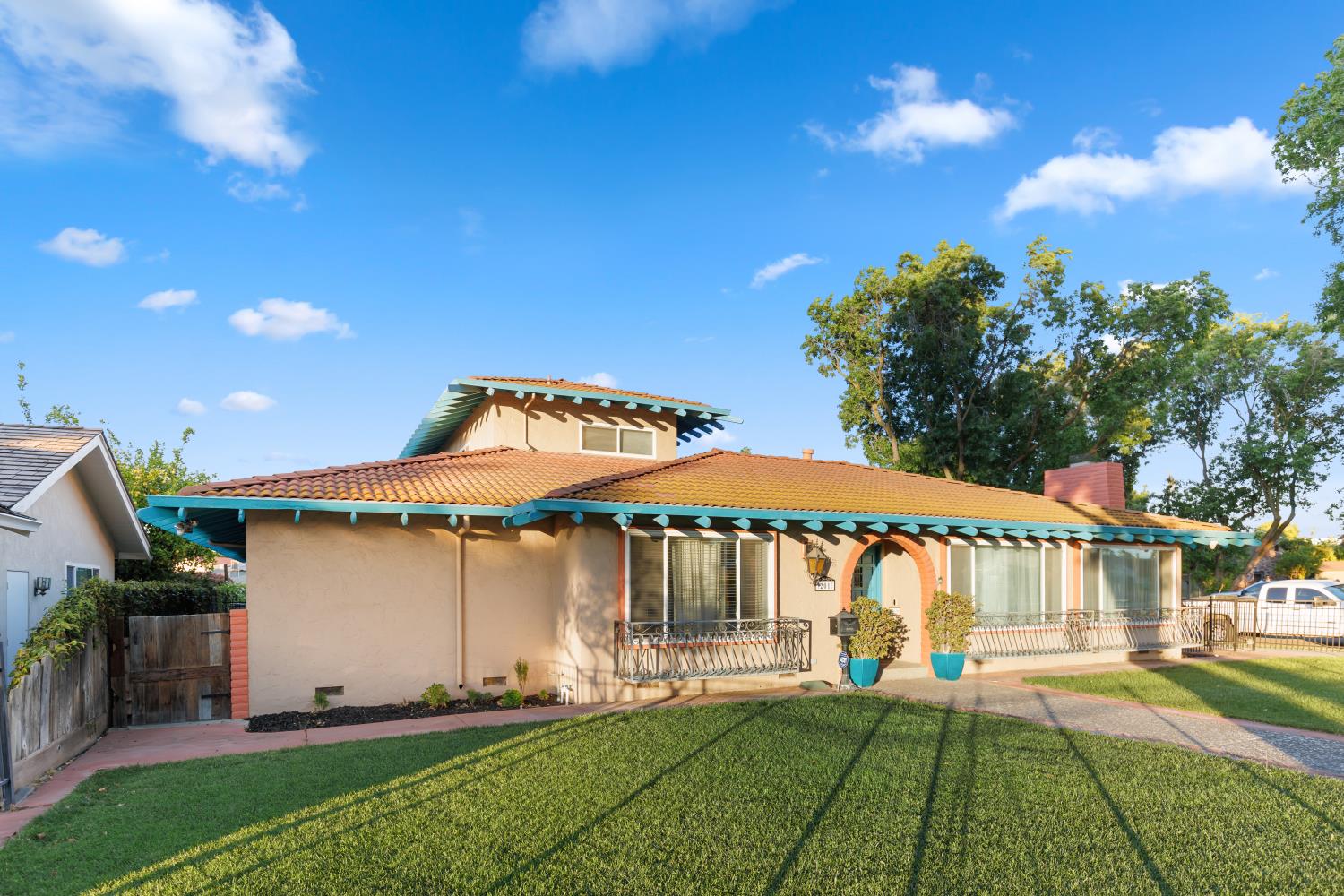 201 N 7th St, Patterson, CA 95363