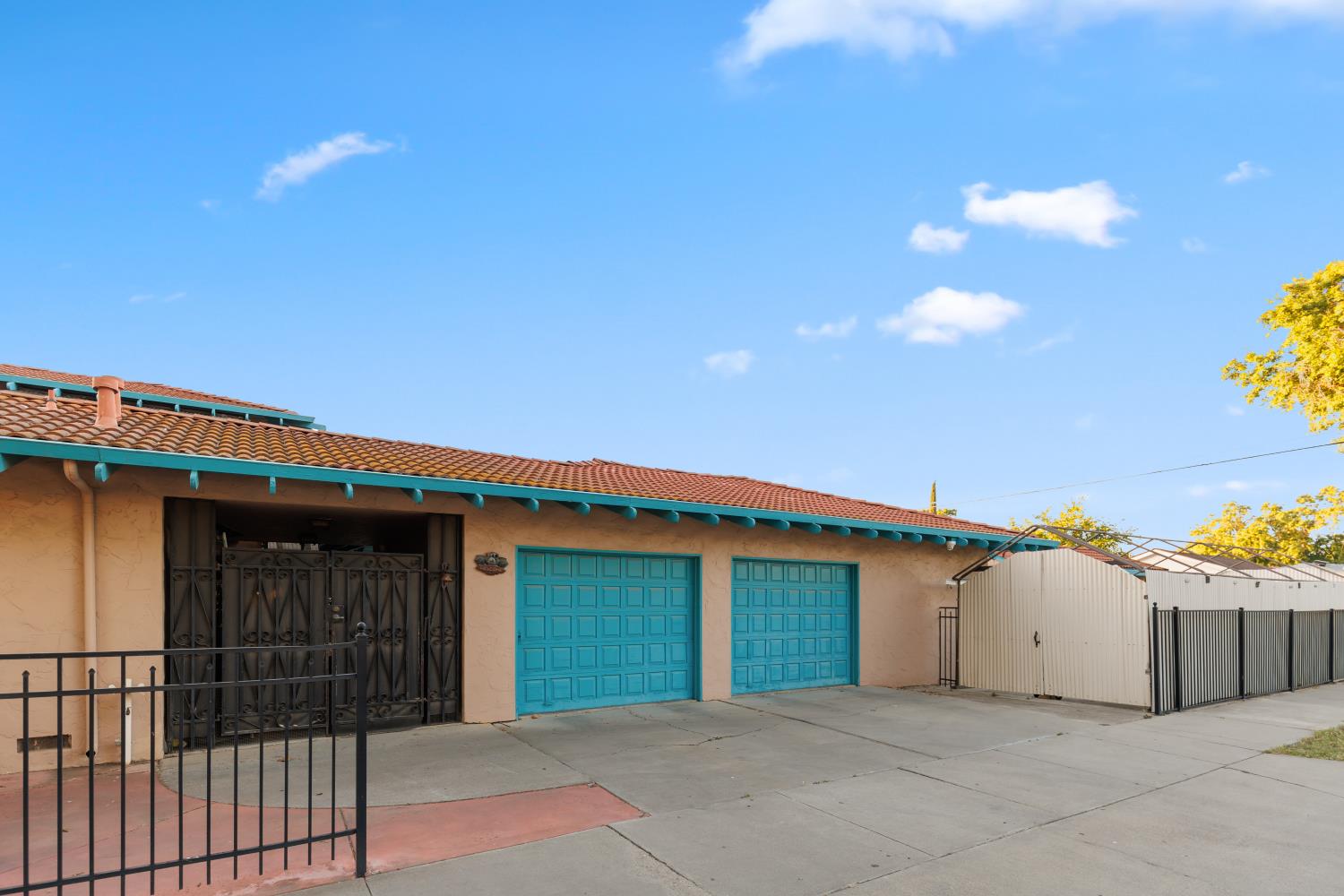 201 N 7th St, Patterson, CA 95363