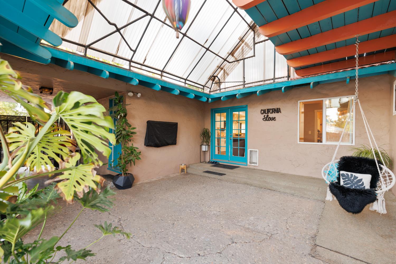 201 N 7th St, Patterson, CA 95363