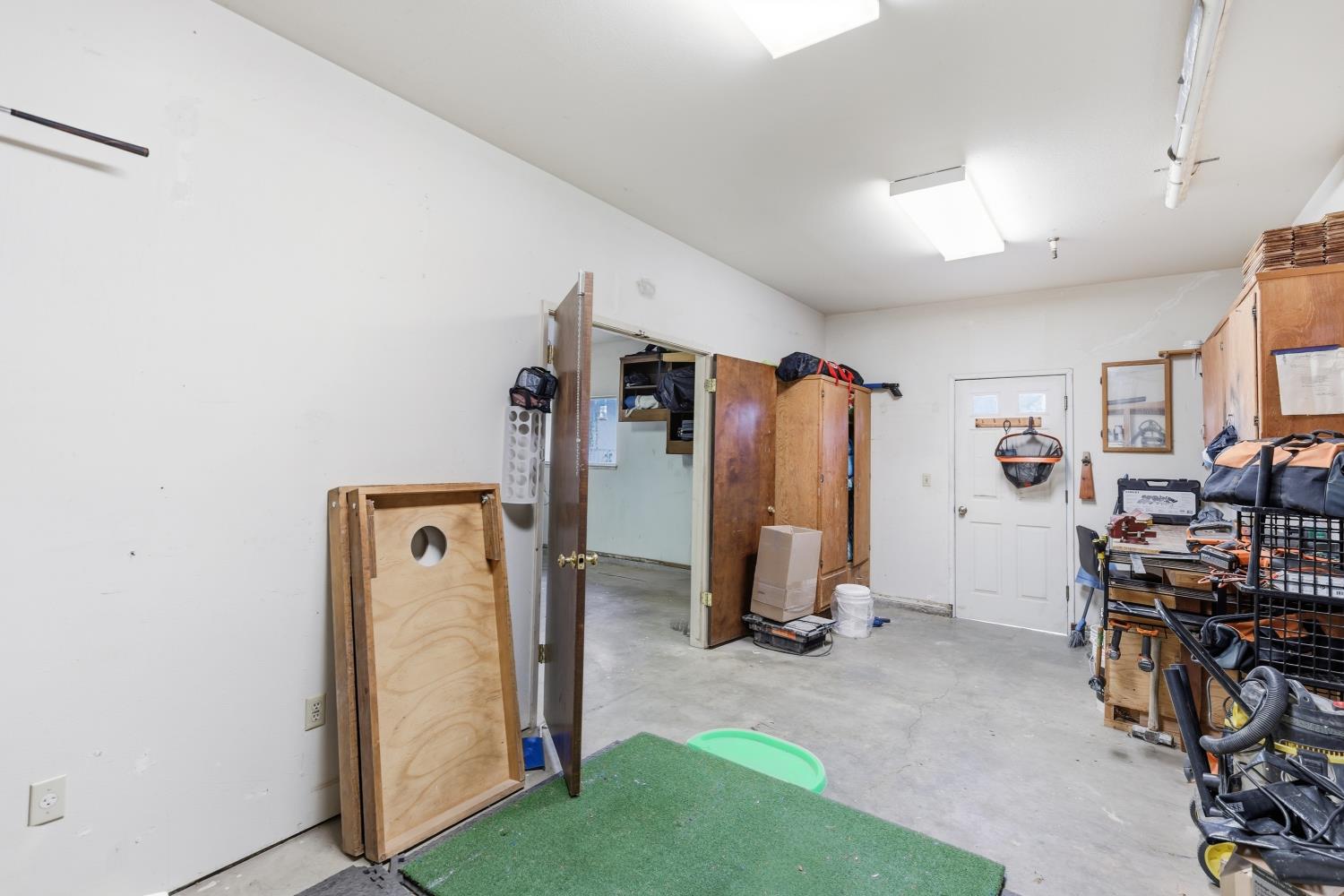 201 N 7th St, Patterson, CA 95363