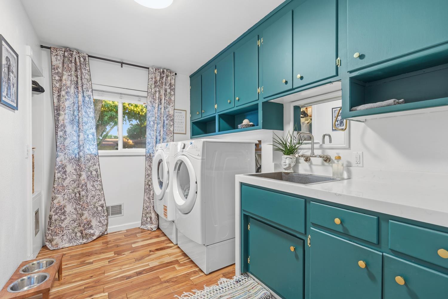 201 N 7th St, Patterson, CA 95363