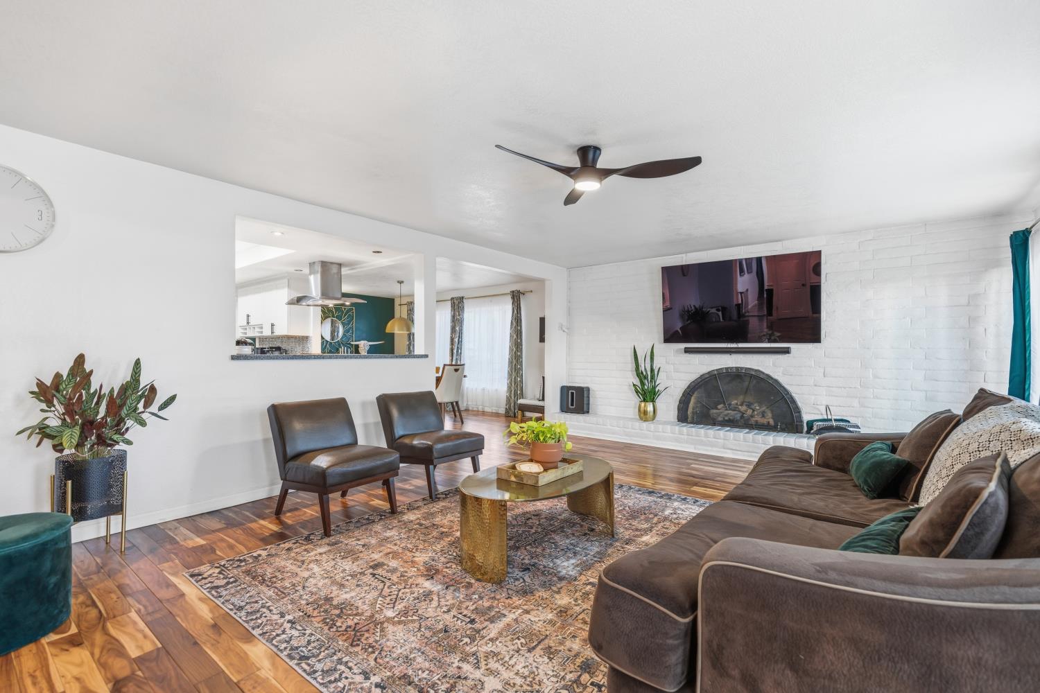 201 N 7th St, Patterson, CA 95363