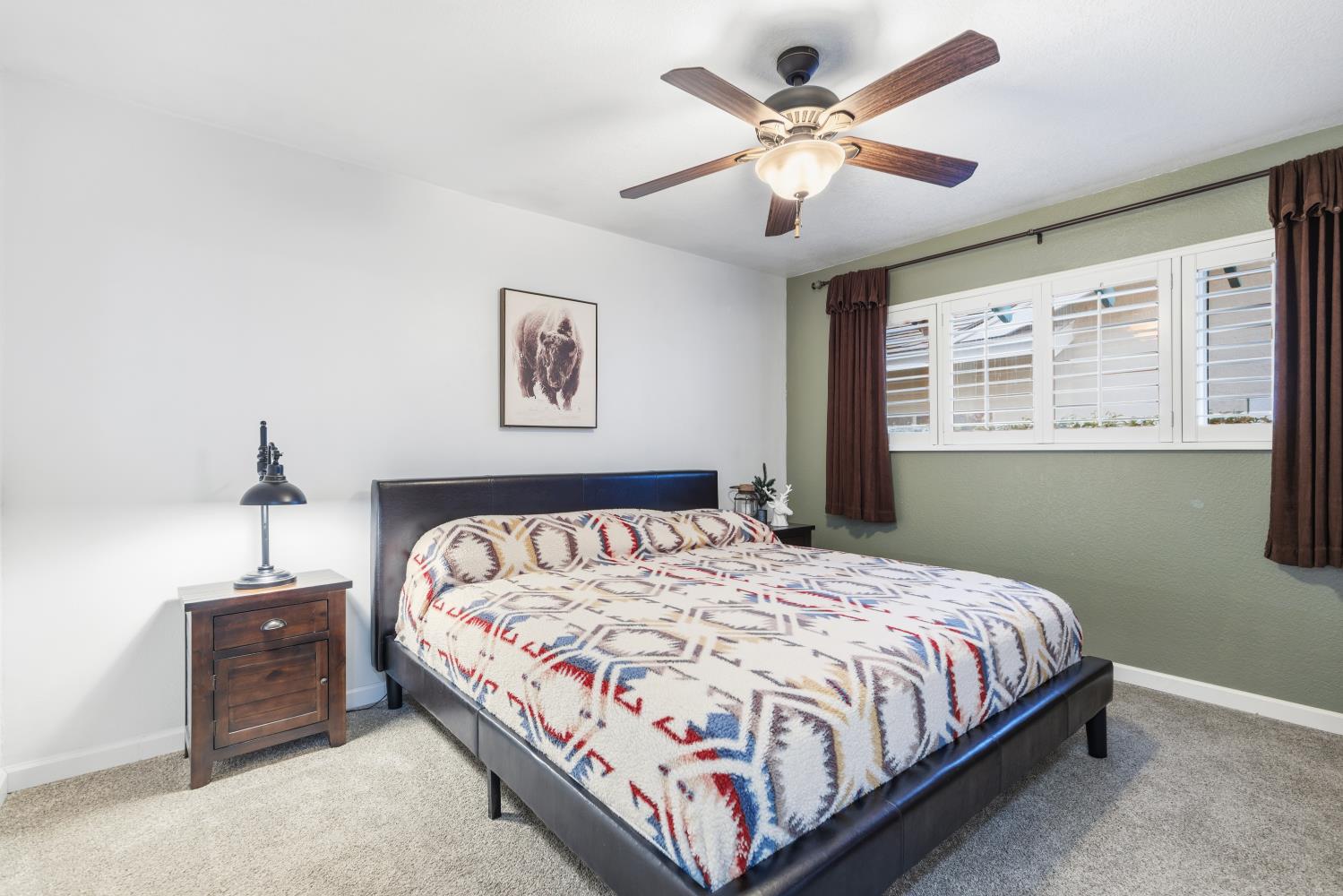 201 N 7th St, Patterson, CA 95363