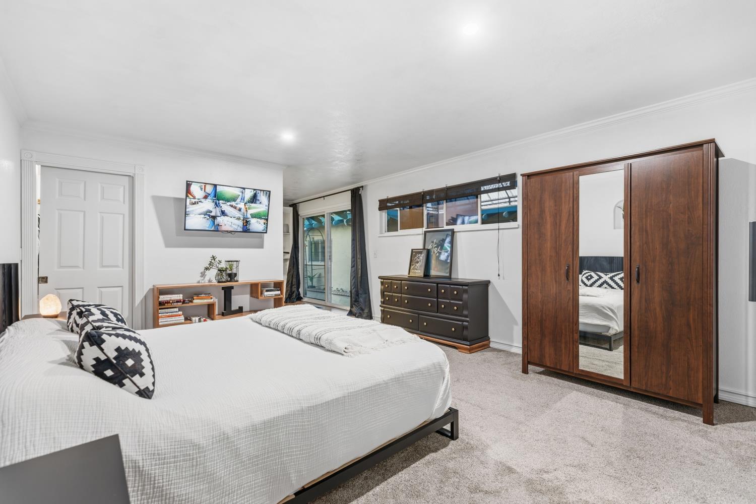 201 N 7th St, Patterson, CA 95363