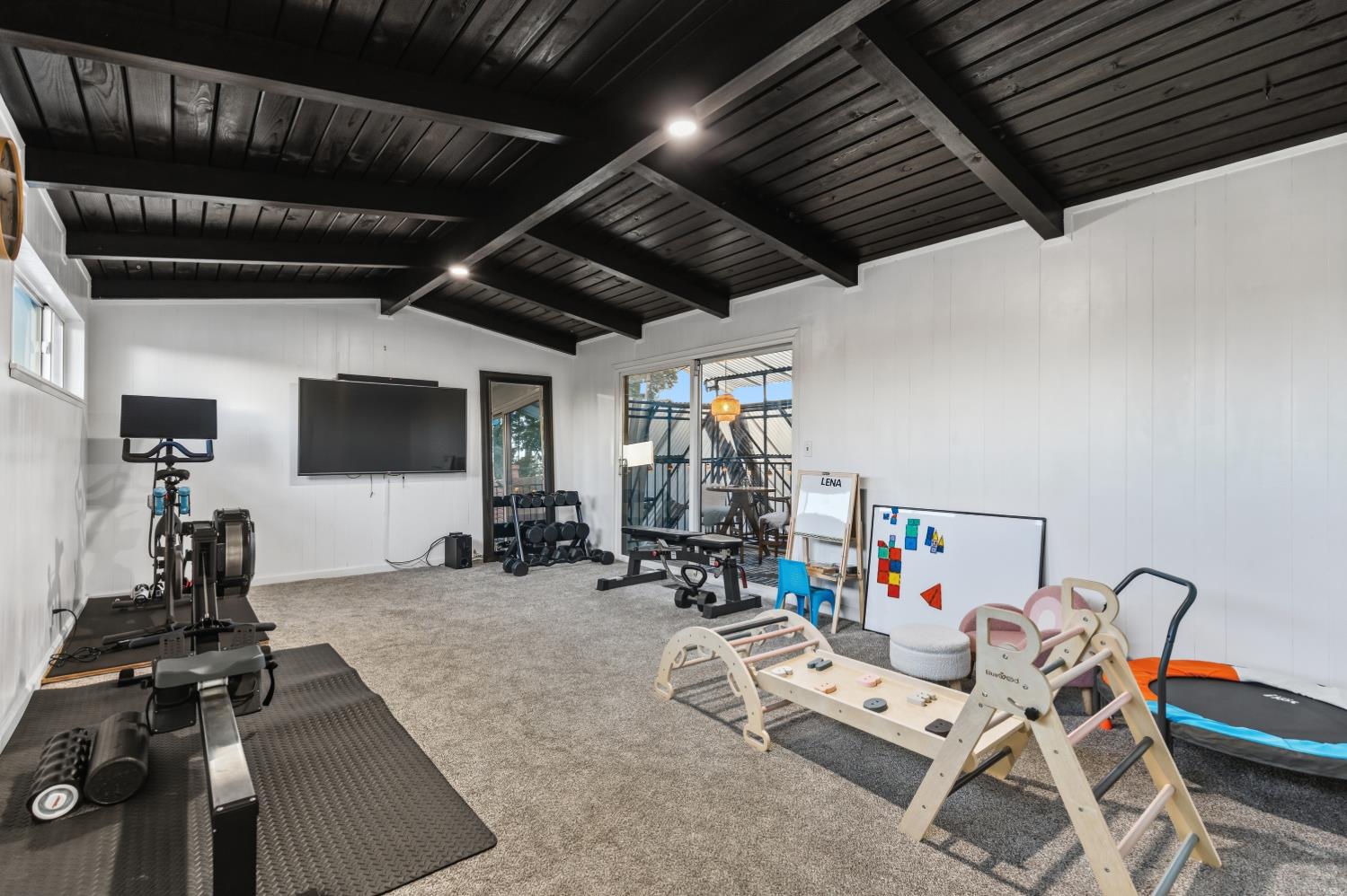 201 N 7th St, Patterson, CA 95363