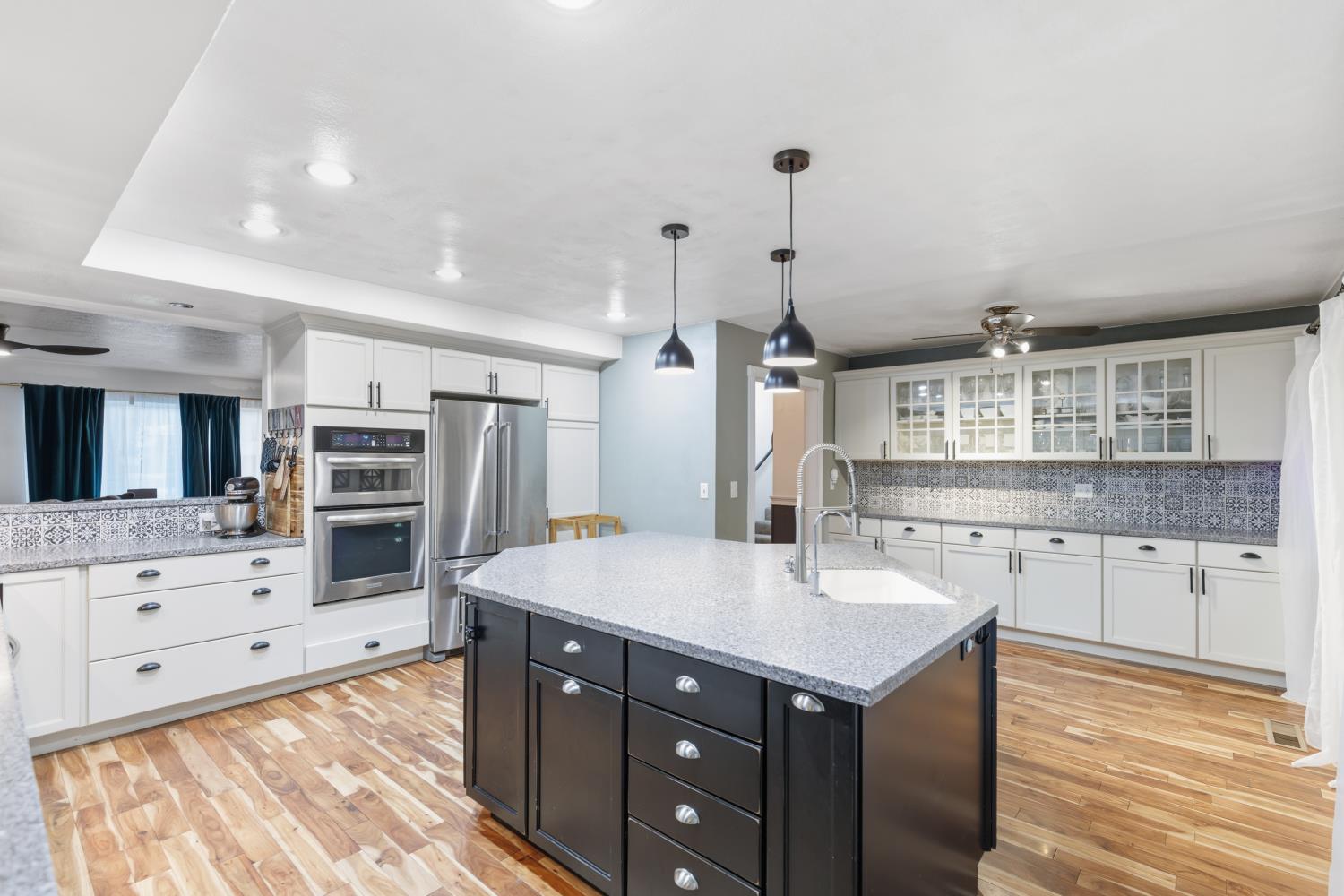 201 N 7th St, Patterson, CA 95363