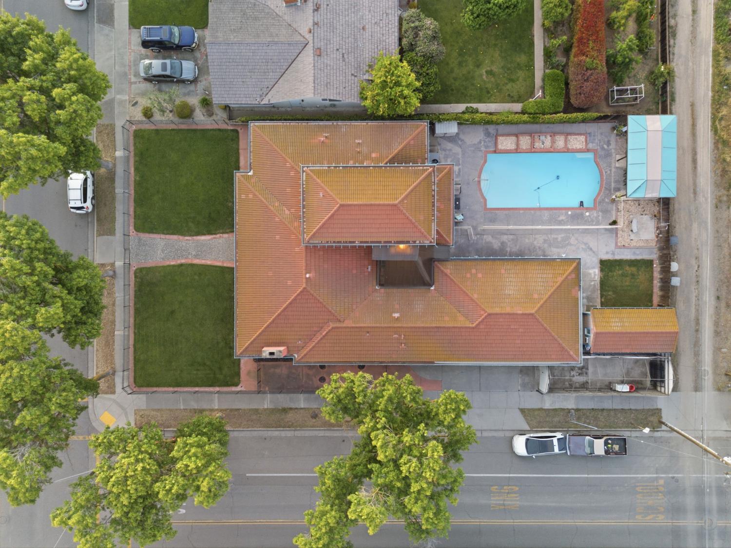 201 N 7th St, Patterson, CA 95363