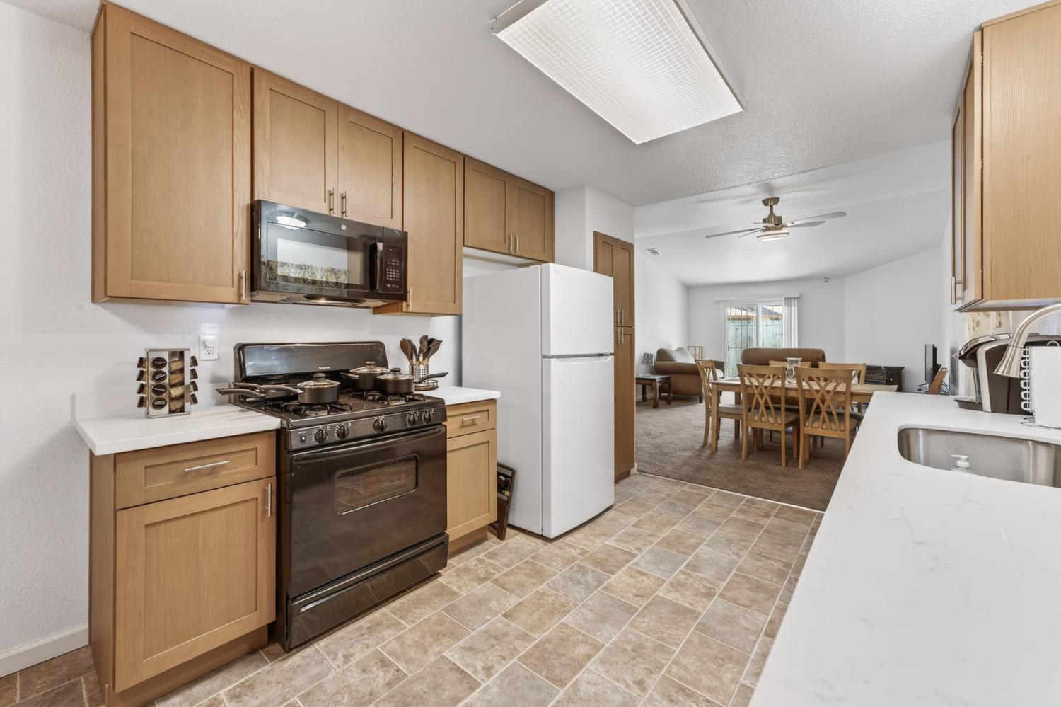1804 Rouse Ave, Modesto, CA 95351