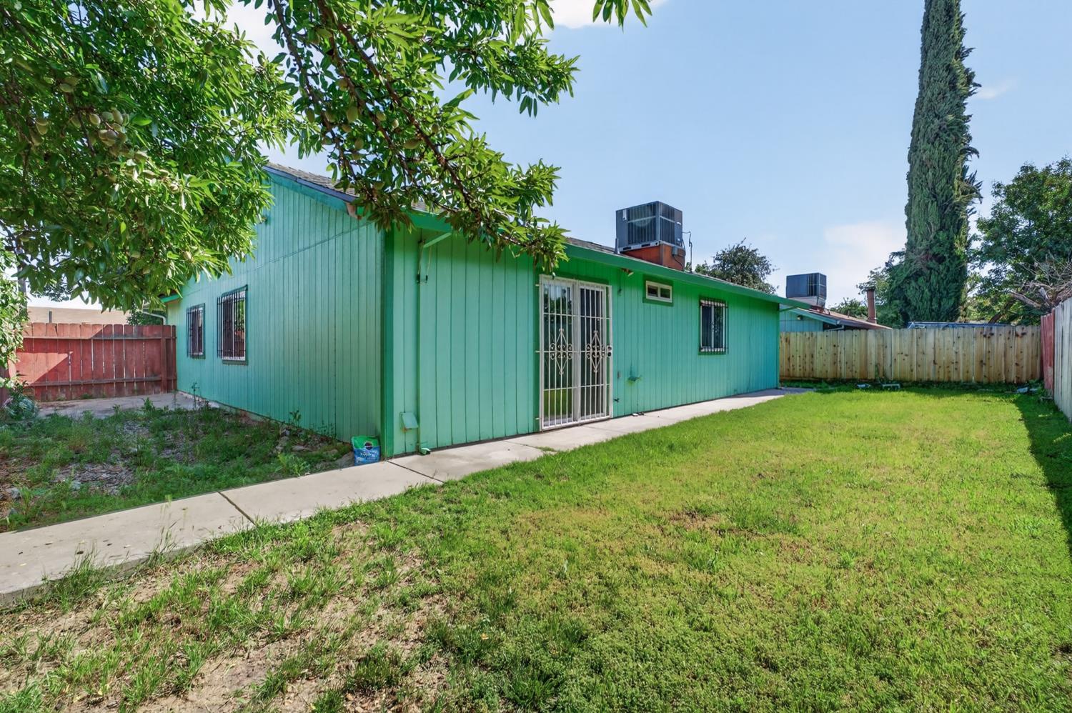 1804 Rouse Ave, Modesto, CA 95351