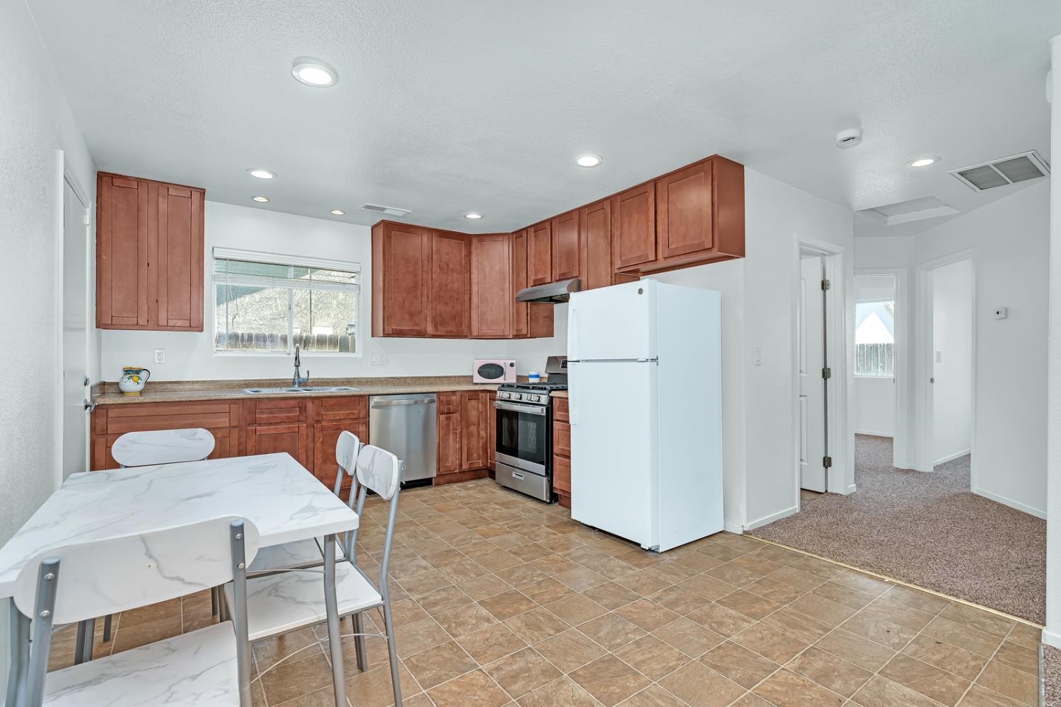 2166 Mccurdy St, Dos Palos, CA 93620
