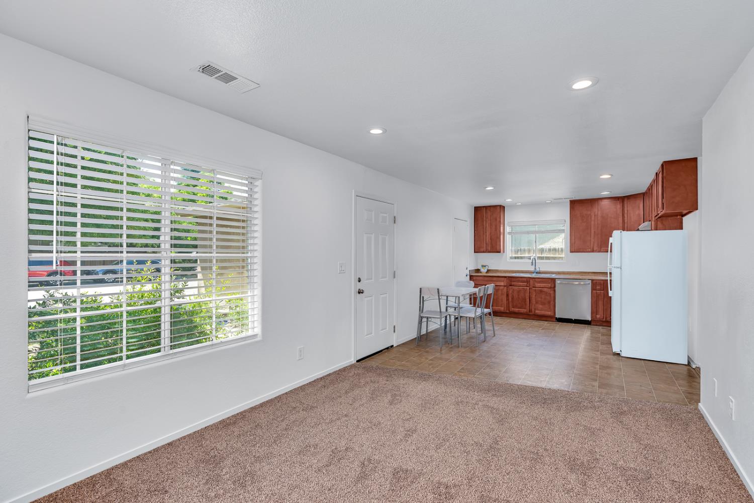 2166 Mccurdy St, Dos Palos, CA 93620