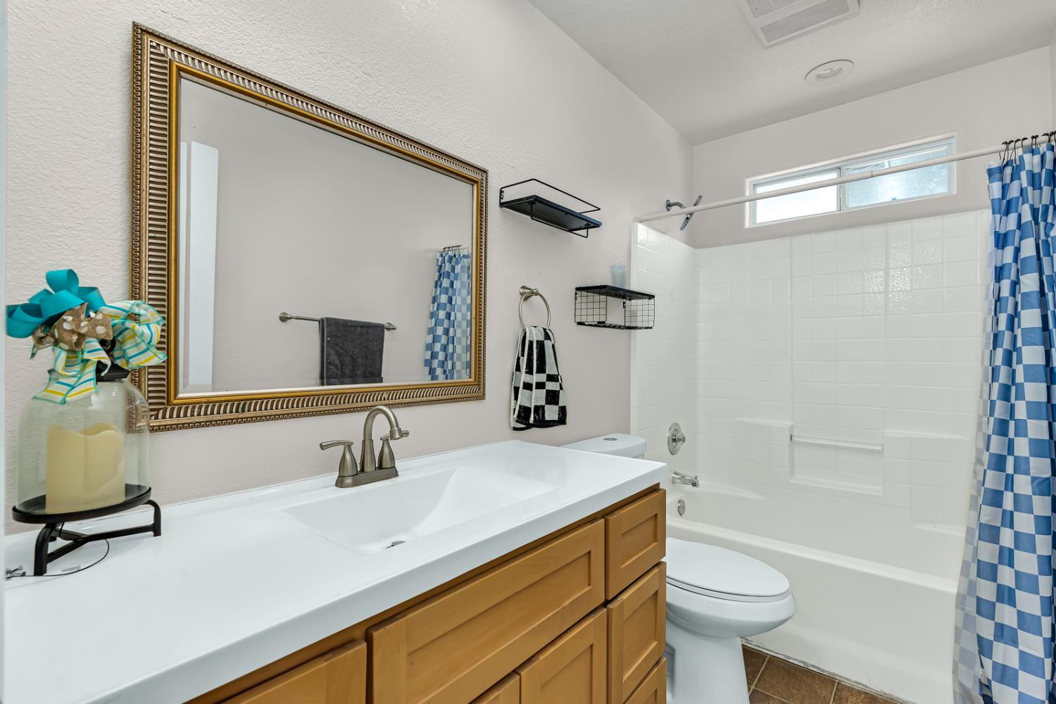 2166 Mccurdy St, Dos Palos, CA 93620