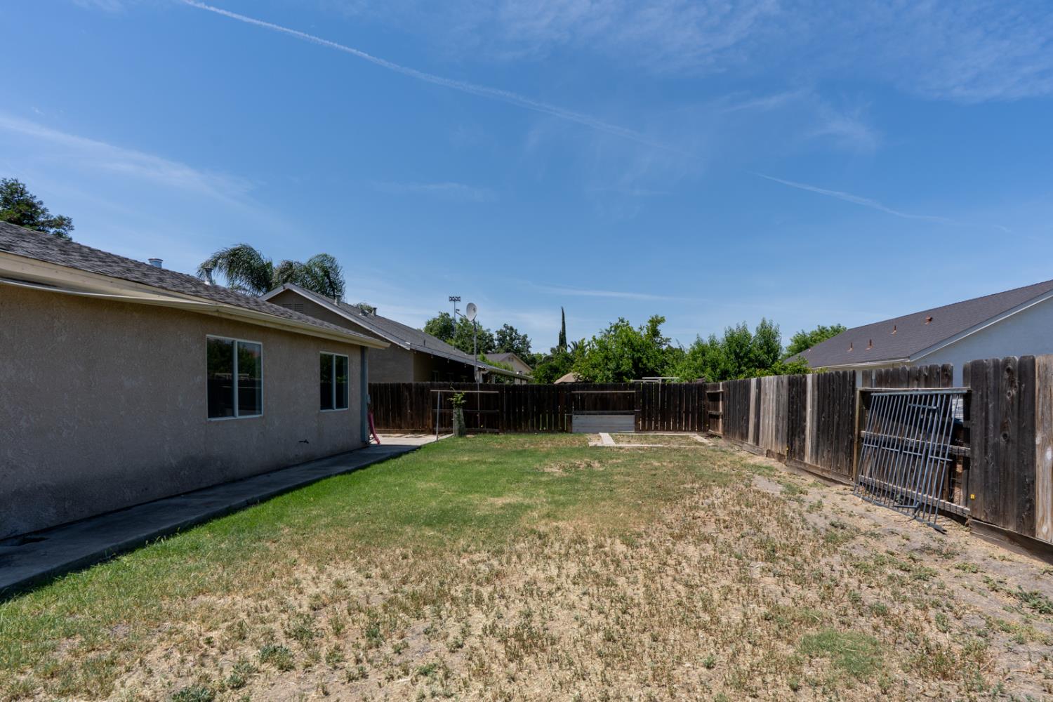 2166 Mccurdy St, Dos Palos, CA 93620