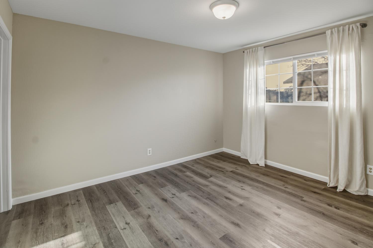 660 S 3rd St, Chowchilla, CA 93610