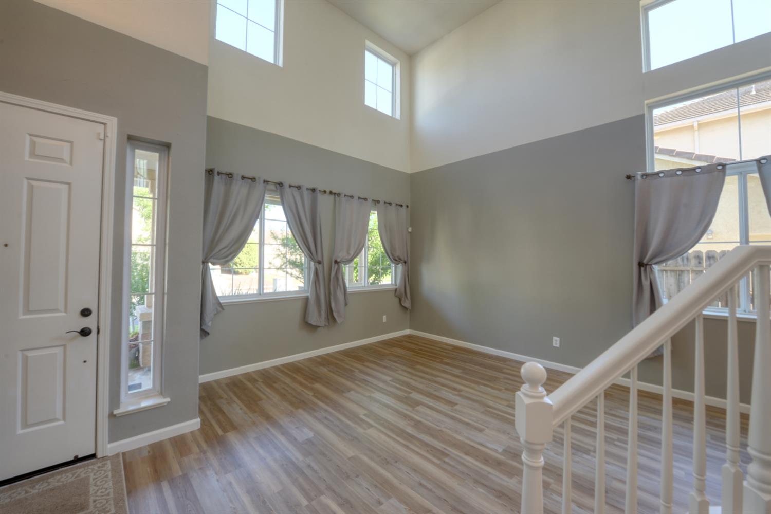 701 Beck Creek Ln, Patterson, CA 95363