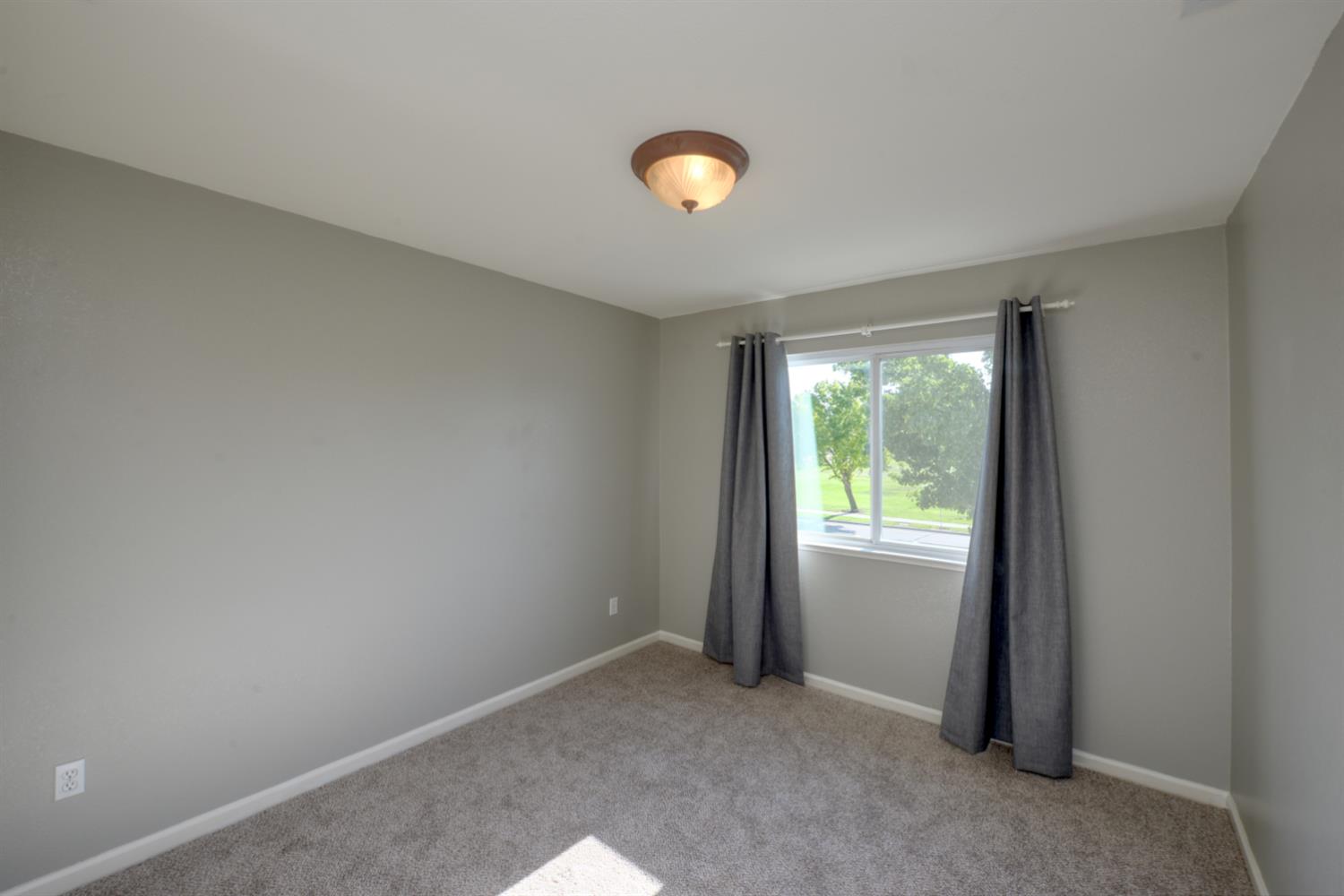 701 Beck Creek Ln, Patterson, CA 95363