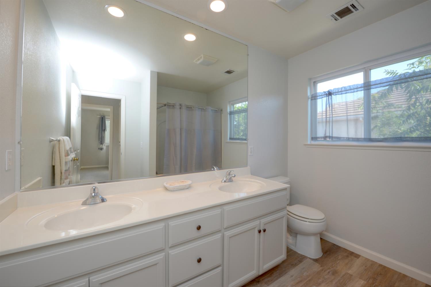 701 Beck Creek Ln, Patterson, CA 95363