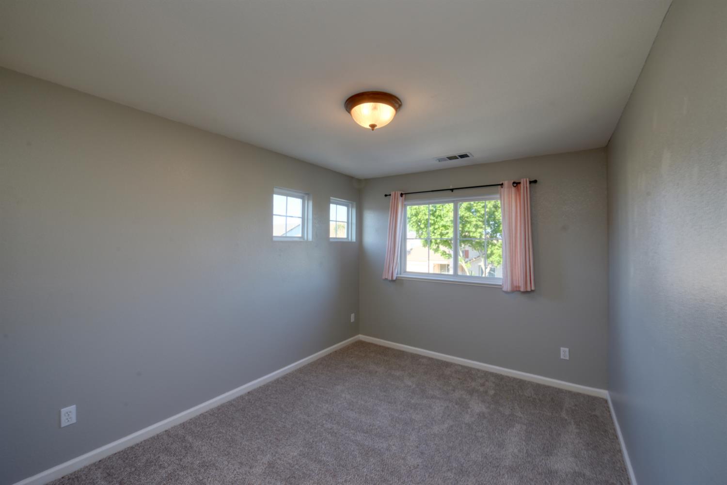 701 Beck Creek Ln, Patterson, CA 95363