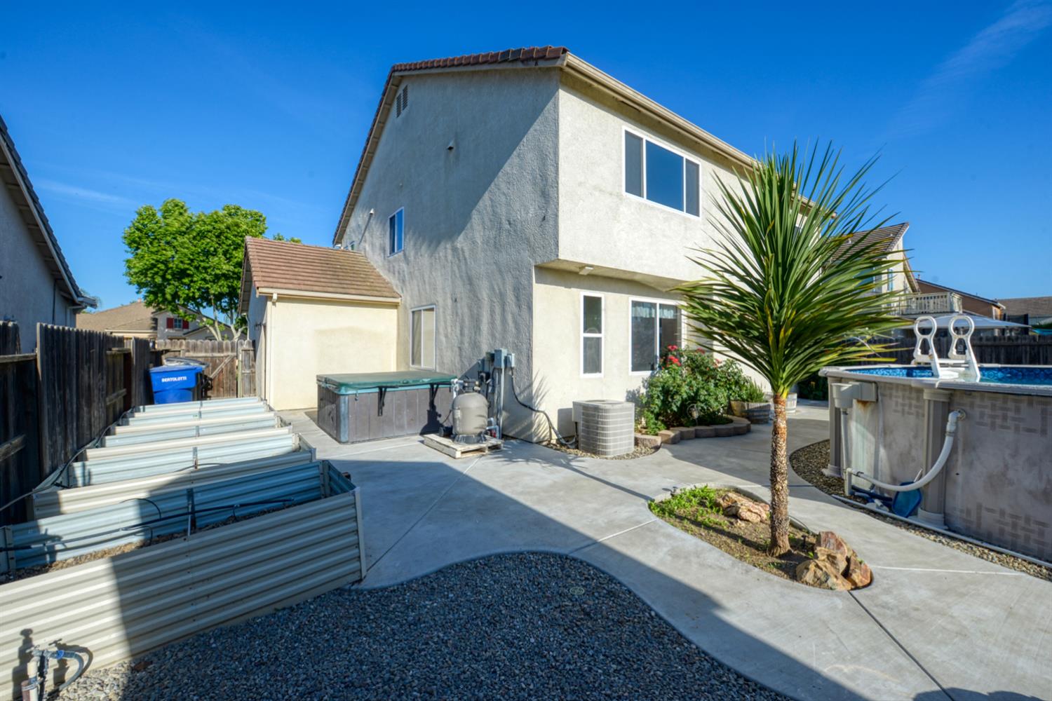 701 Beck Creek Ln, Patterson, CA 95363