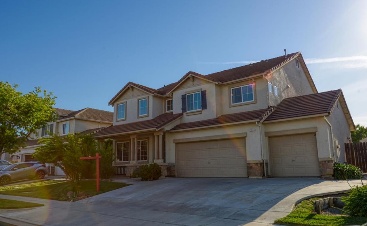 701 Beck Creek Ln, Patterson, CA 95363