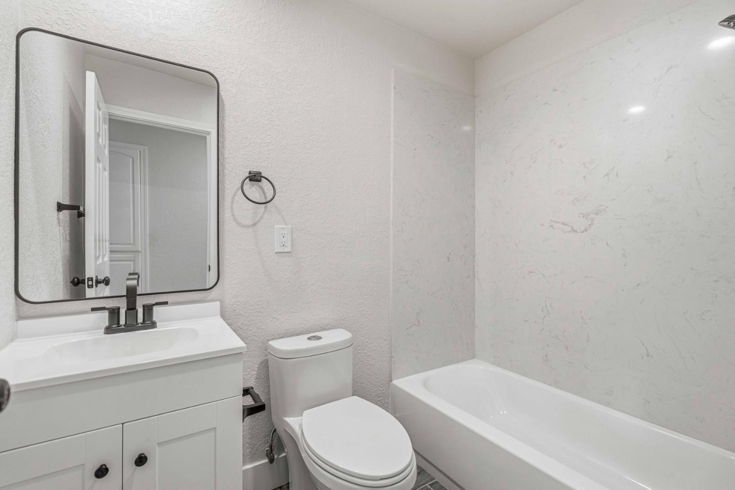1464 Denise Dr, Ripon, CA 95366