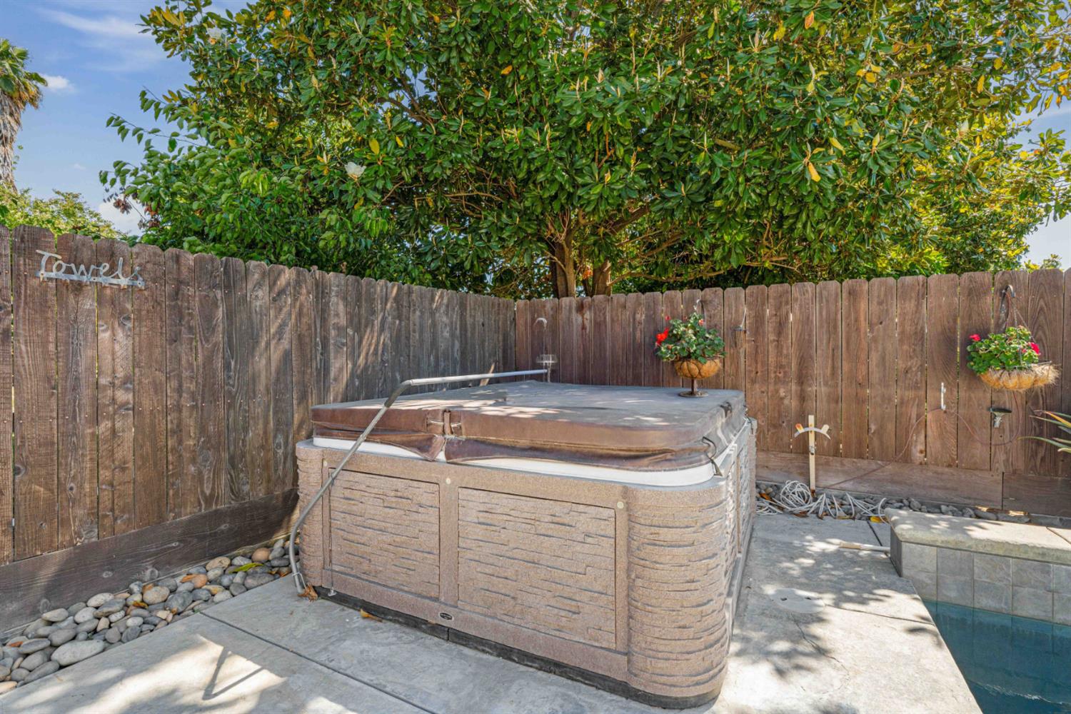 1464 Denise Dr, Ripon, CA 95366