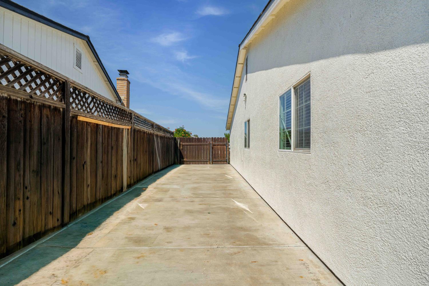 1464 Denise Dr, Ripon, CA 95366