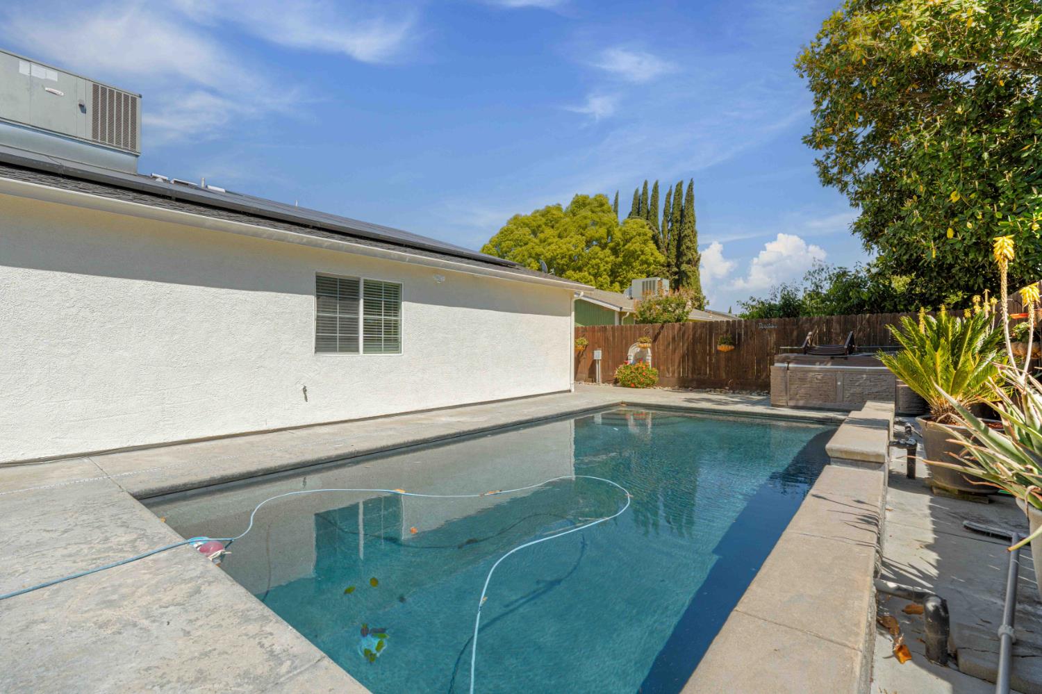 1464 Denise Dr, Ripon, CA 95366