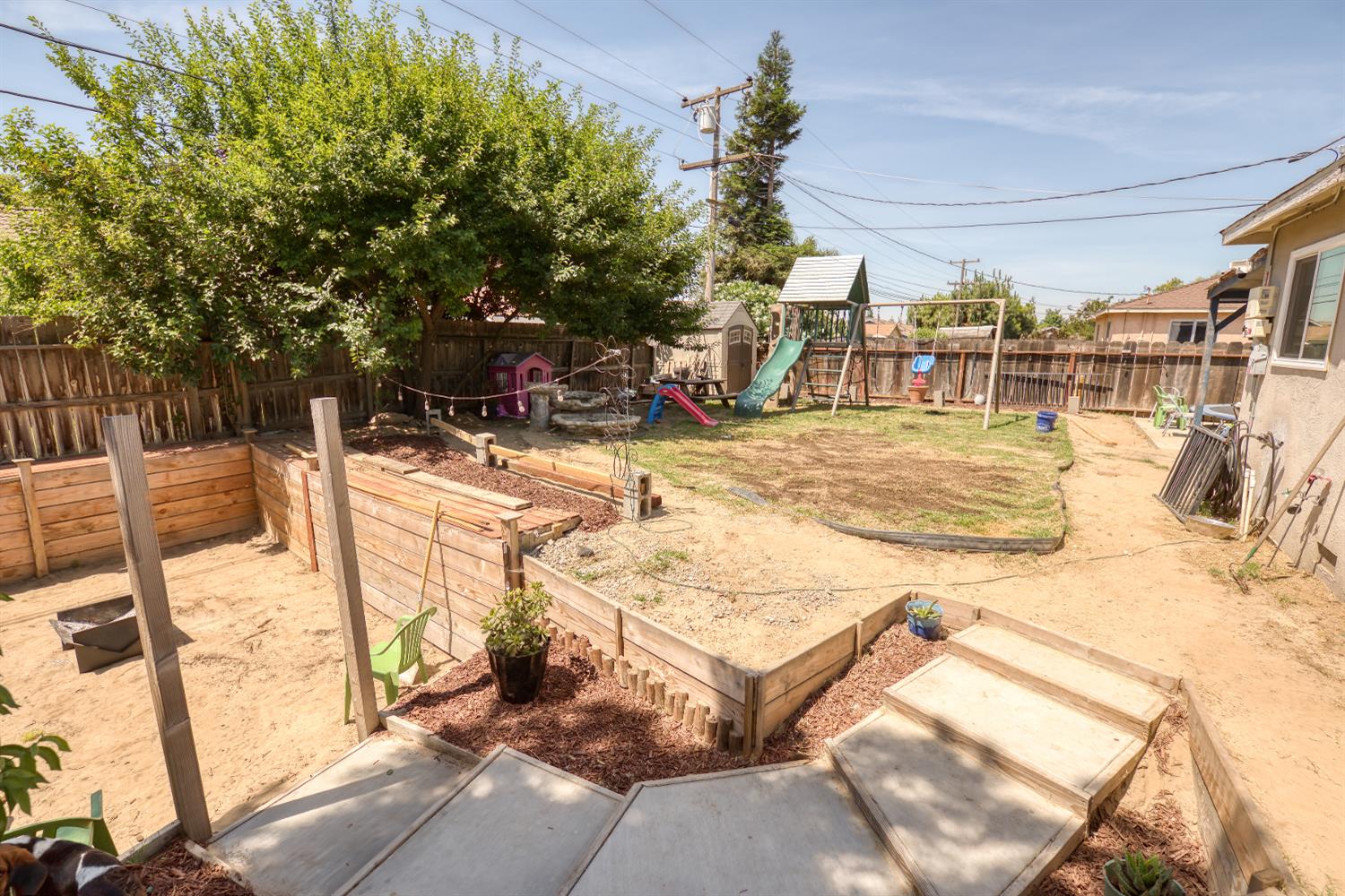 252 E Clinton Ave, Atwater, CA 95301