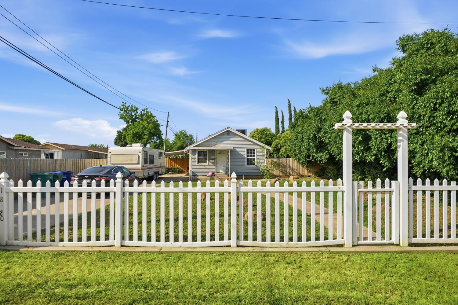 1820 E 23rd St, Merced, CA 95340