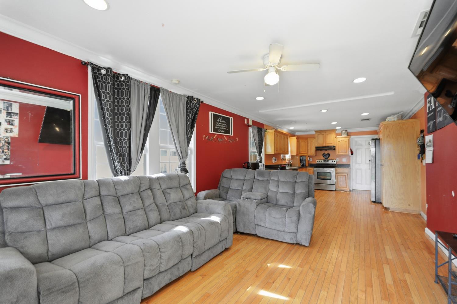 1820 E 23rd St, Merced, CA 95340