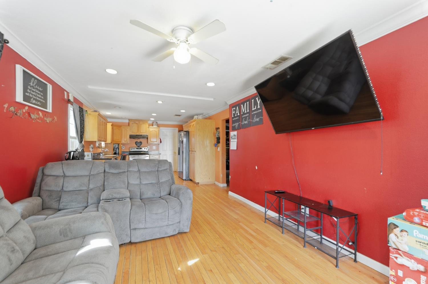 1820 E 23rd St, Merced, CA 95340