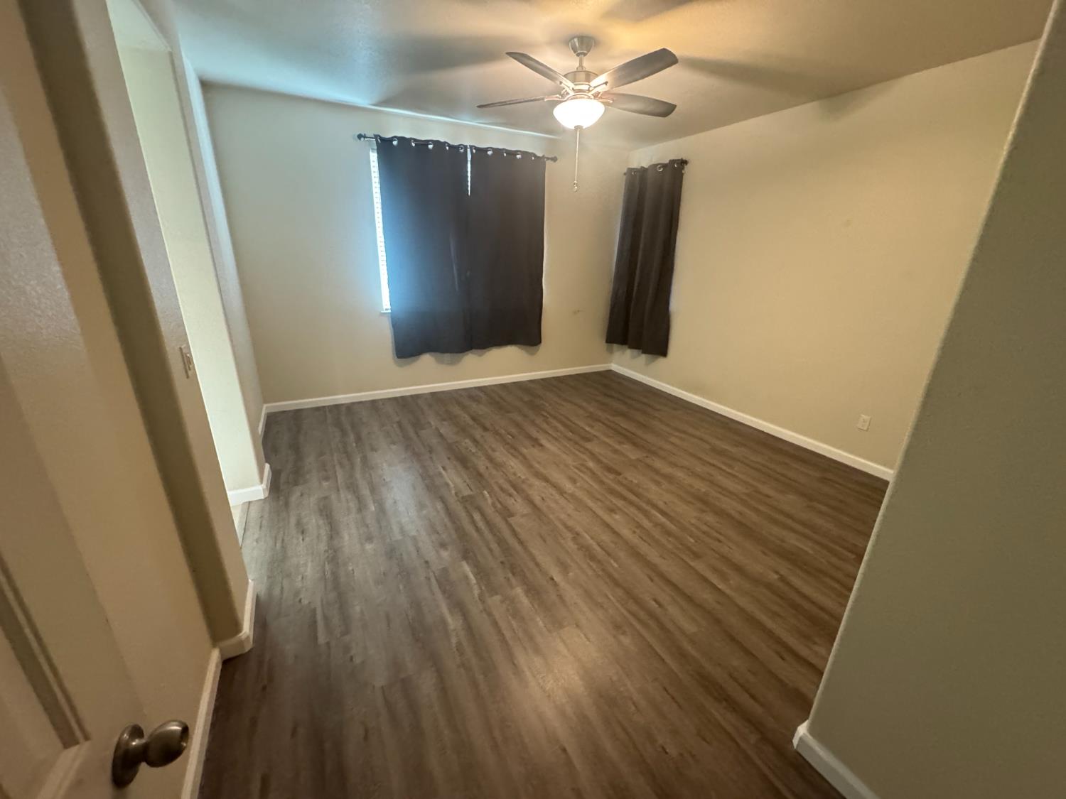 651 Pinelli Dr, Los Banos, CA 93635