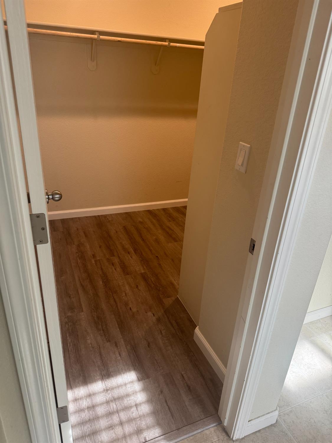651 Pinelli Dr, Los Banos, CA 93635