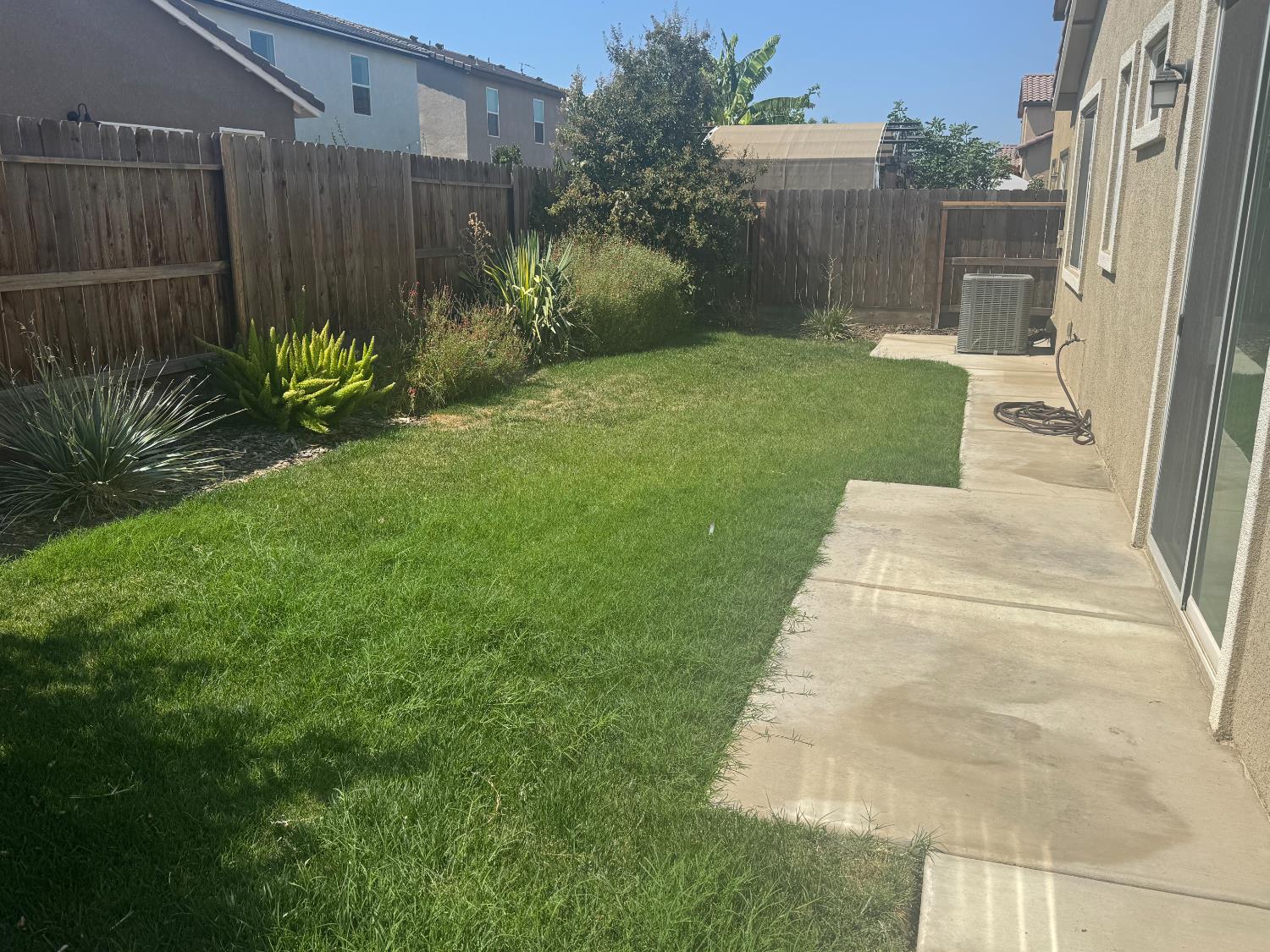 651 Pinelli Dr, Los Banos, CA 93635