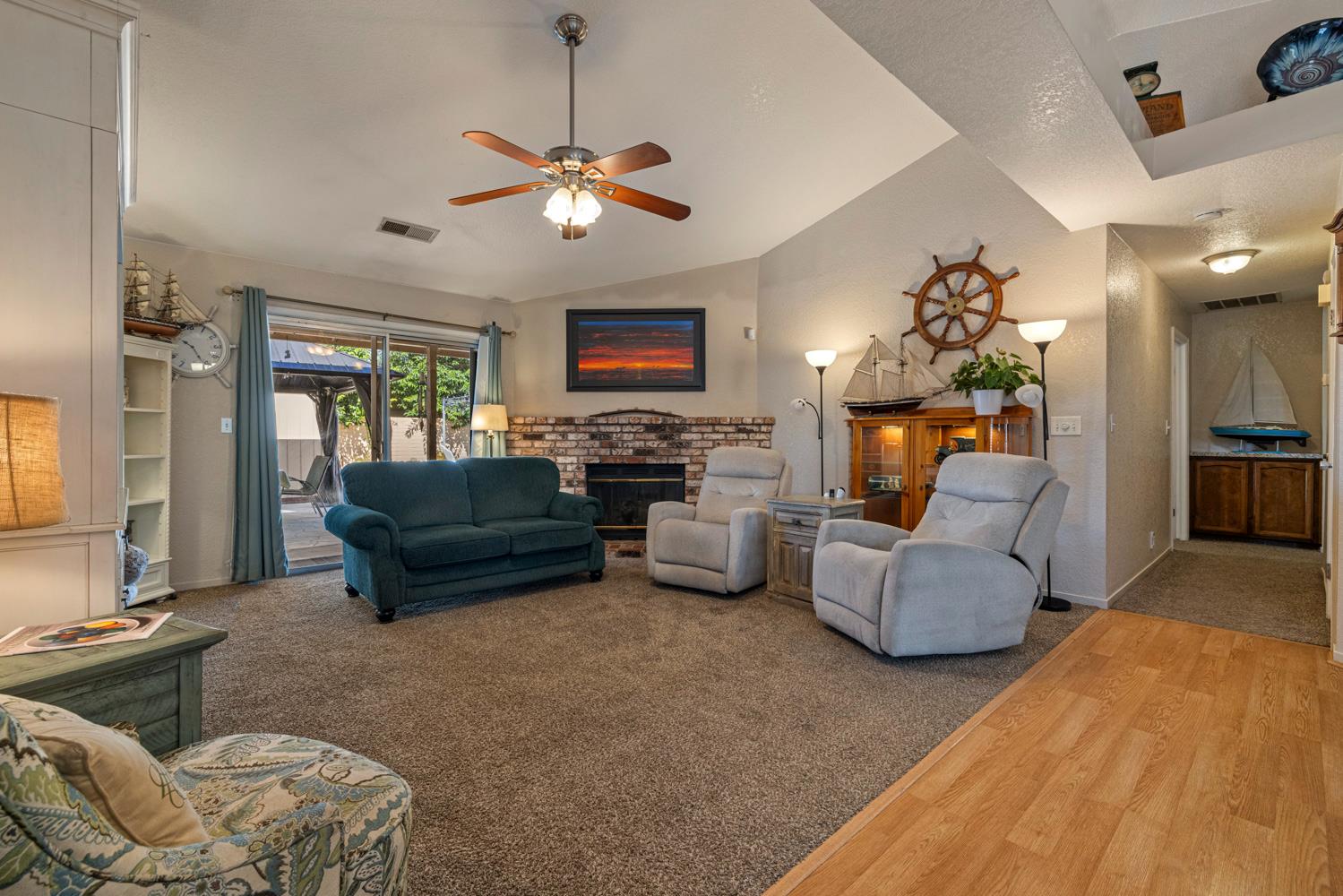 1121 Raymond Dr, Modesto, CA 95351