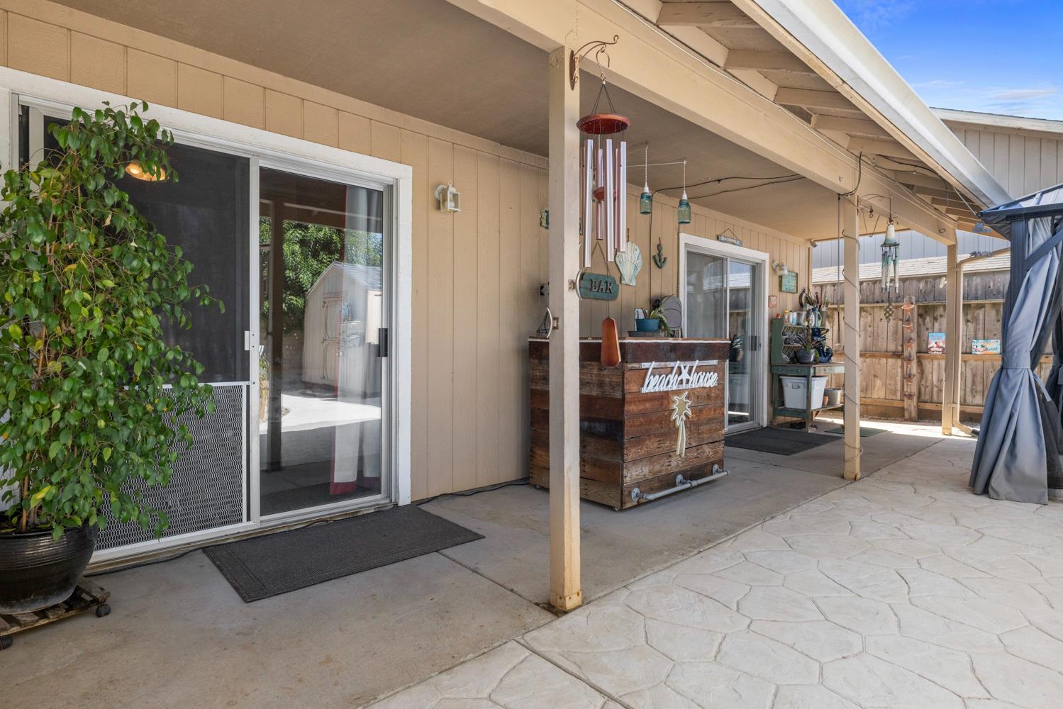1121 Raymond Dr, Modesto, CA 95351