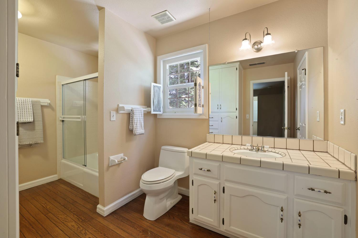 2505 Raliegh Ct, Turlock, CA 95382