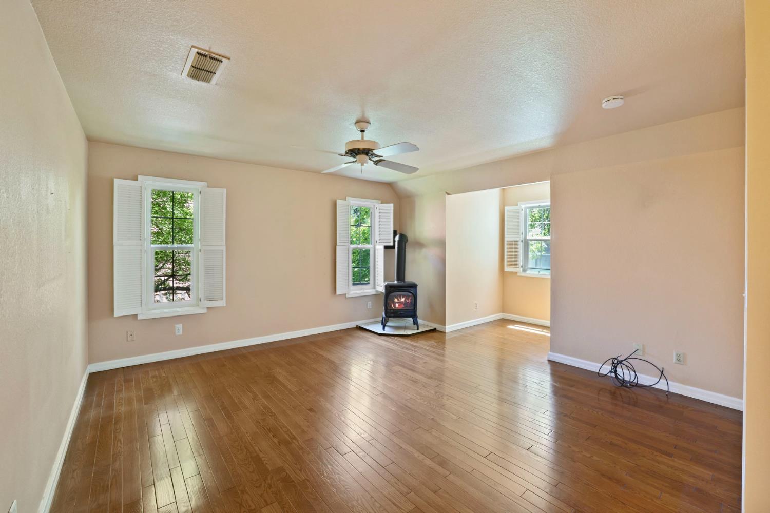 2505 Raliegh Ct, Turlock, CA 95382