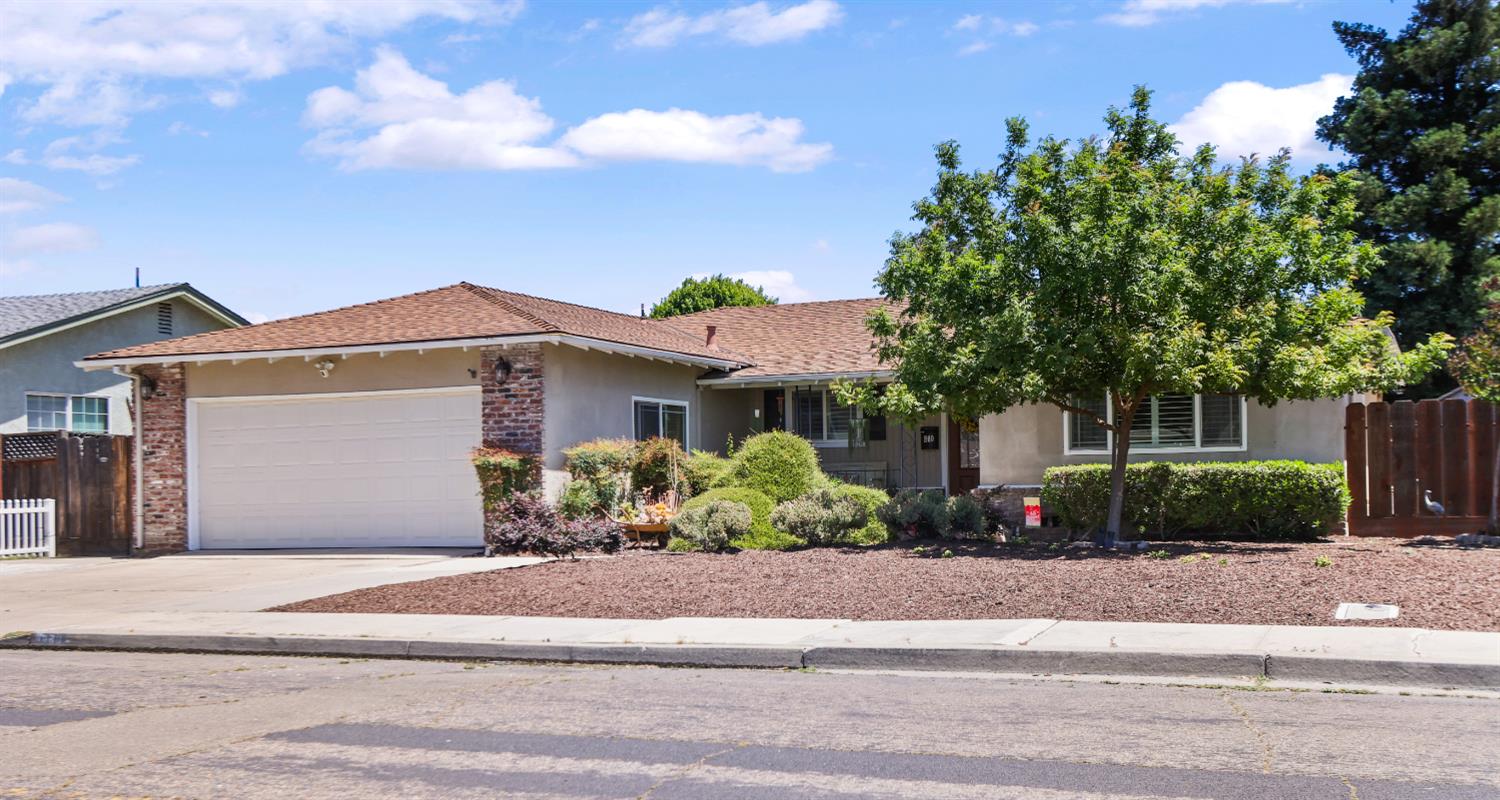 1980 Clemson Ct, Turlock, CA 95382