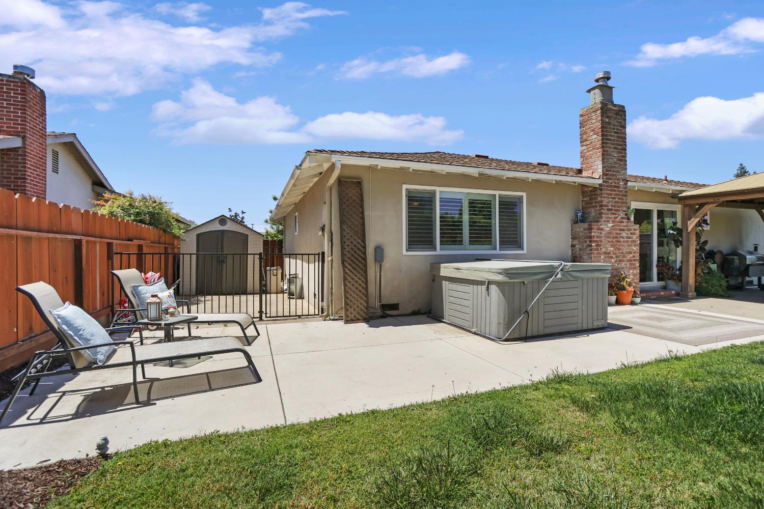 1980 Clemson Ct, Turlock, CA 95382