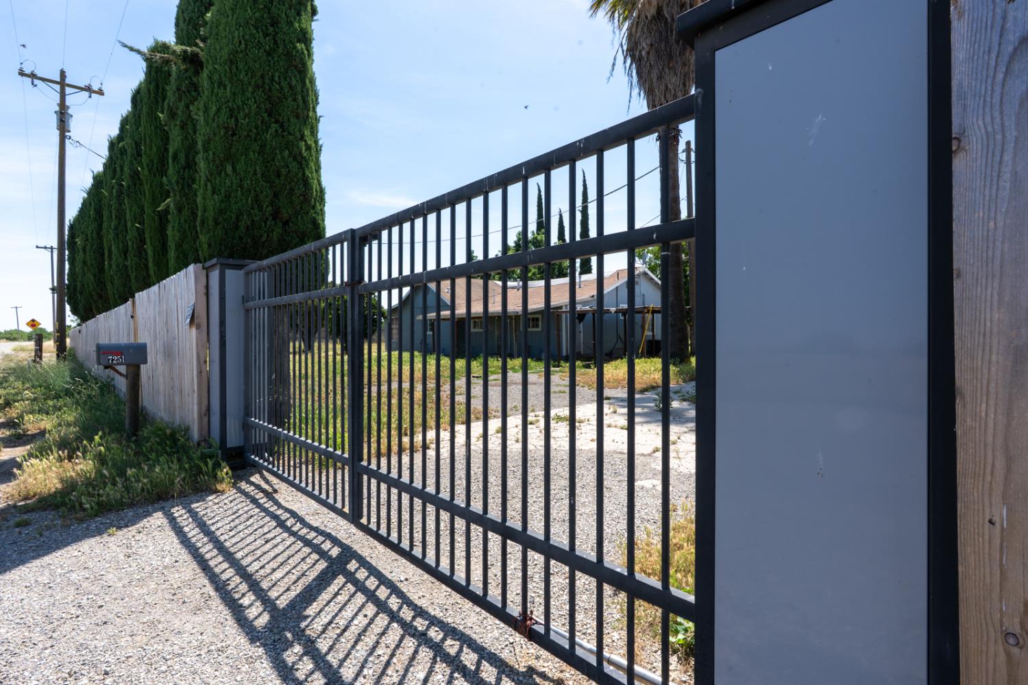 7251 Plainsburg Rd, Le Grand, CA 95333
