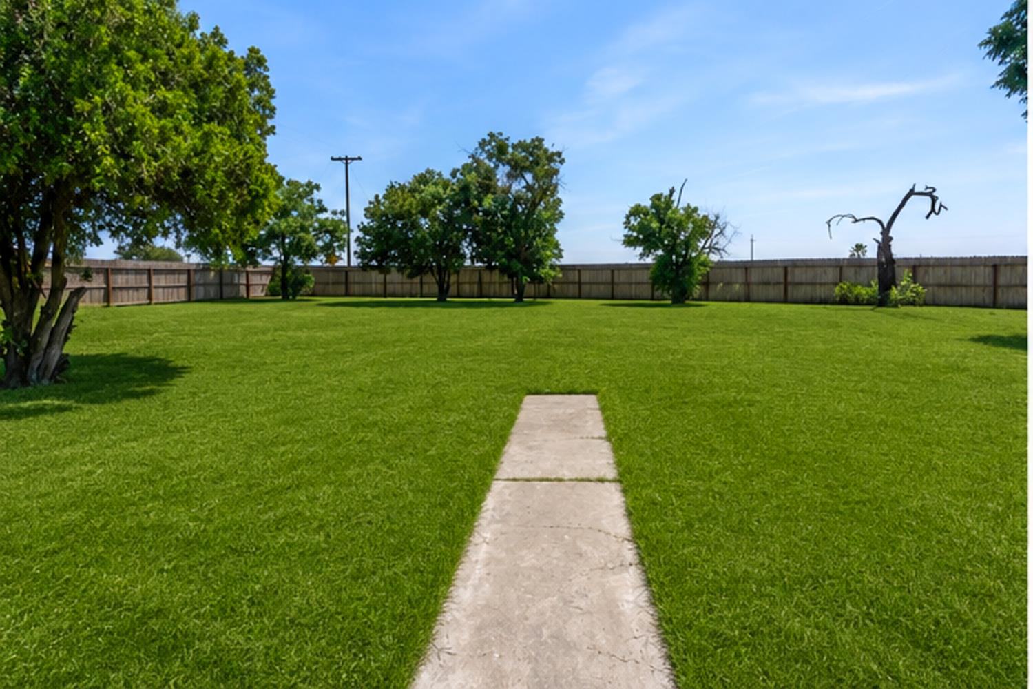 7251 Plainsburg Rd, Le Grand, CA 95333