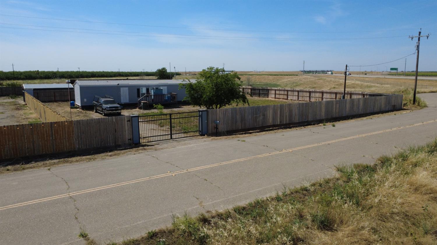 7251 Plainsburg Rd, Le Grand, CA 95333