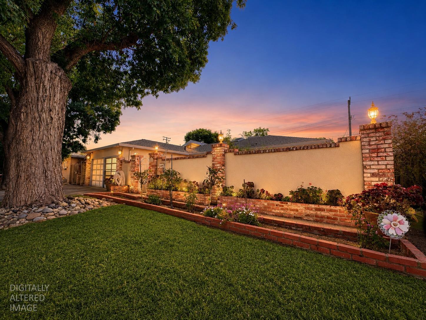 1422 Oakwood Dr, Modesto, CA 95350