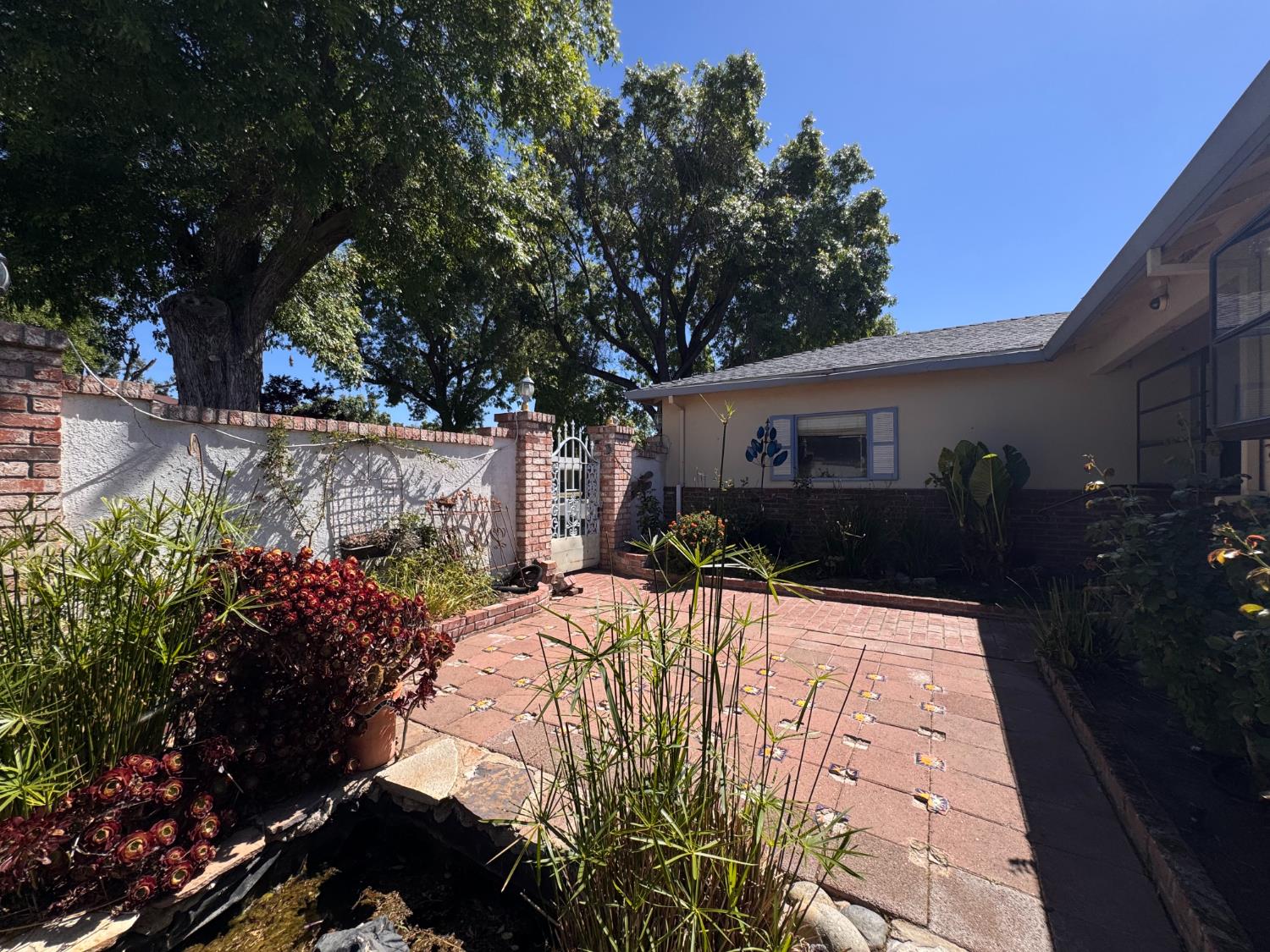 1422 Oakwood Dr, Modesto, CA 95350